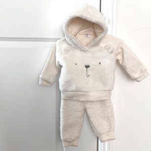 Baby Gap infant fleece sweatsuit